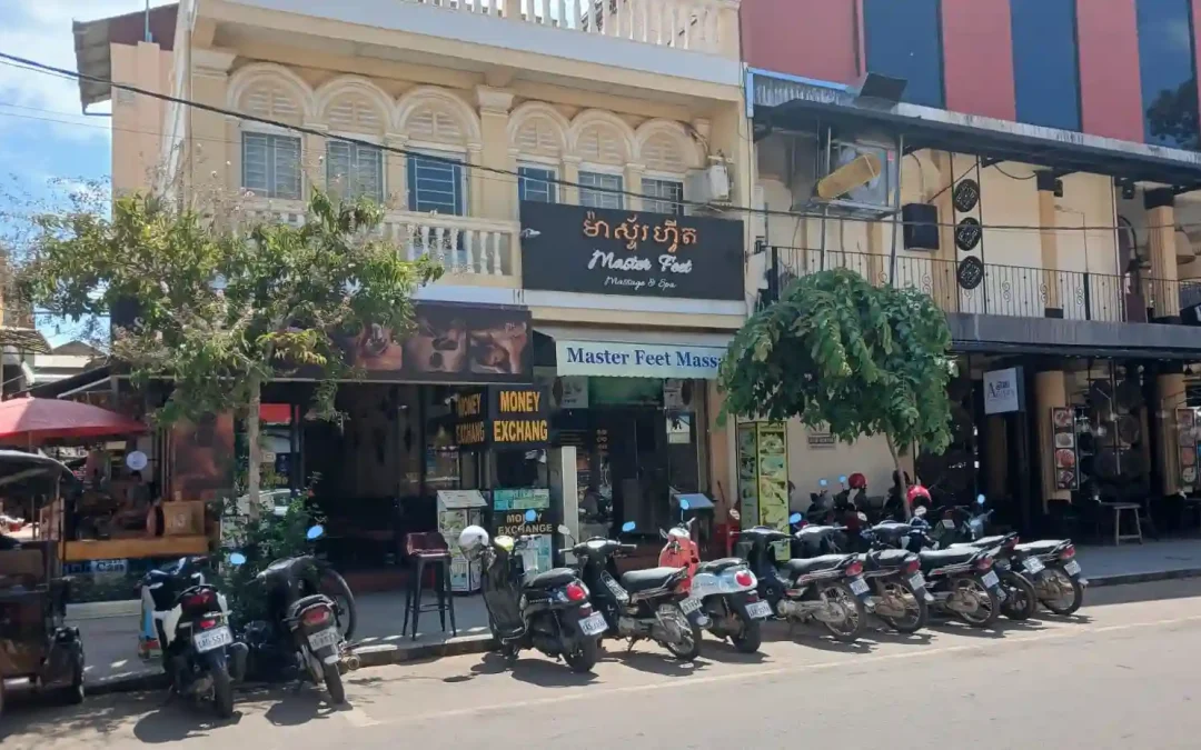 How much does a massage cost in Siem Reap?